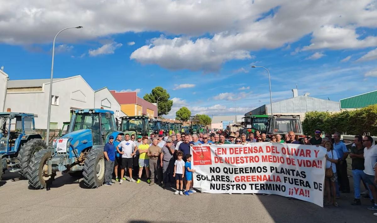 Protesta de la Plataforma Stop Megaplantas Alto Guadalquivir